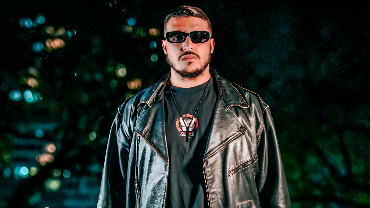 Maia Flow lança seu primeiro álbum, “Exemplos”, pela Trindade Records
