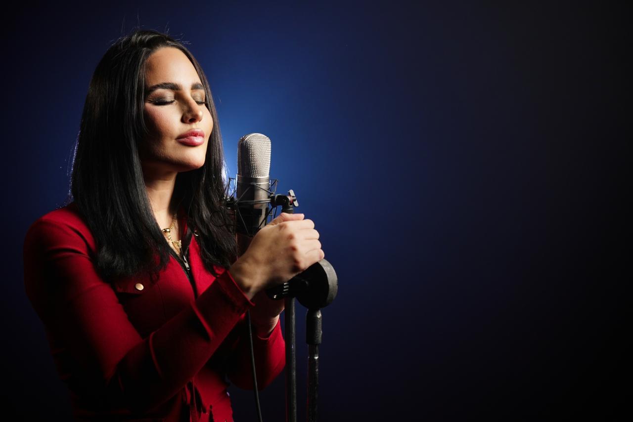 A cantora Perlla. Foto: Divulgação.